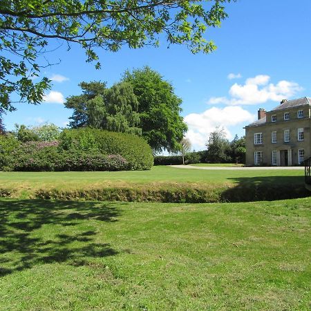 Plas Yolyn Villa Ifton Heath Exterior photo