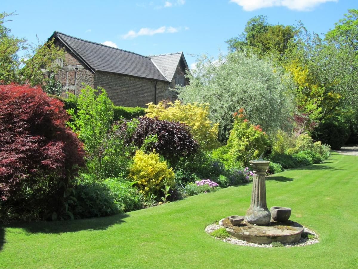 Plas Yolyn Villa Ifton Heath Exterior photo