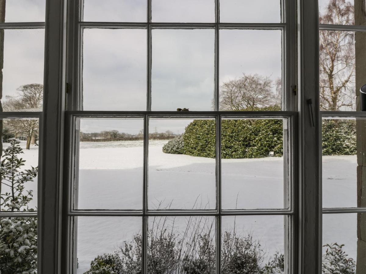 Plas Yolyn Villa Ifton Heath Exterior photo