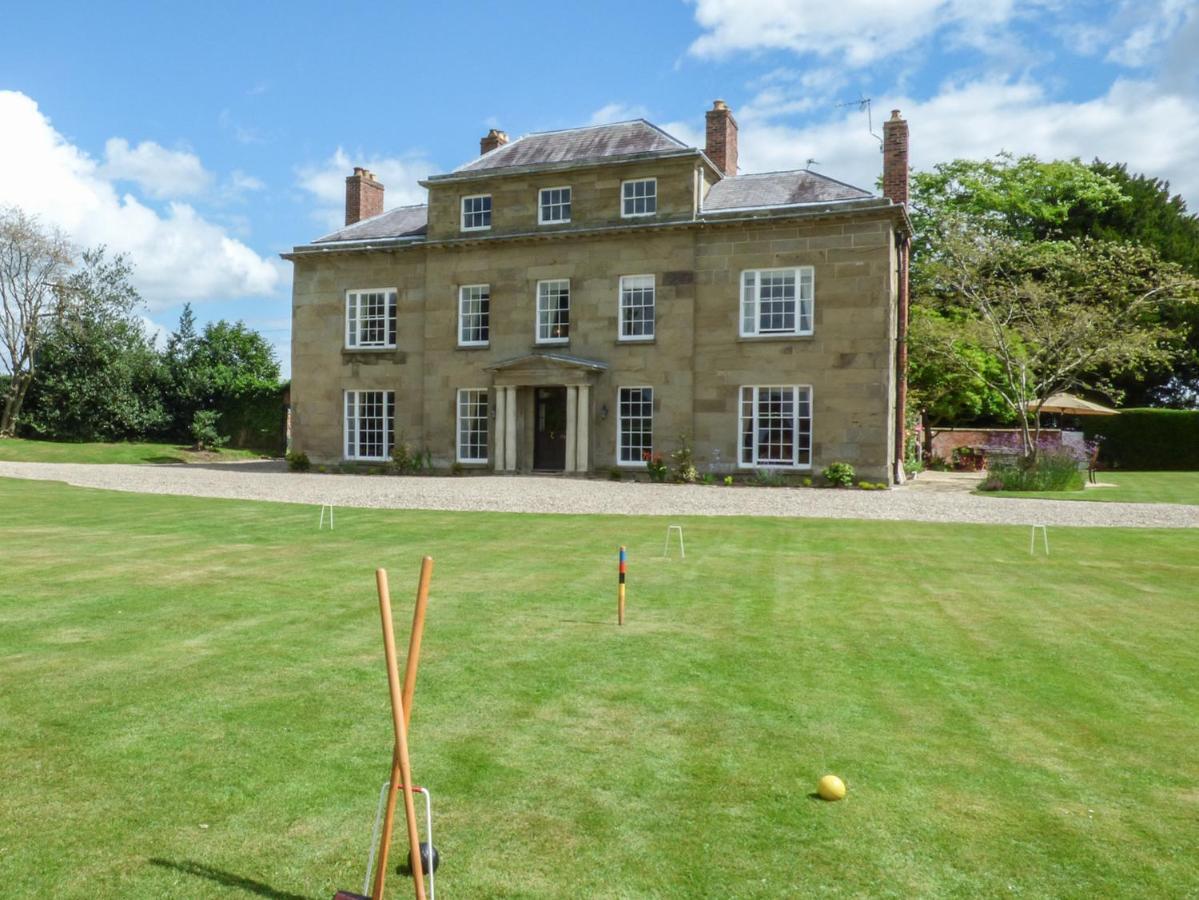 Plas Yolyn Villa Ifton Heath Exterior photo